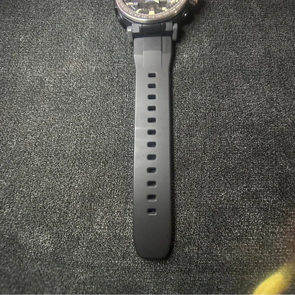 EUC Casio Pro Trek Tough Solar PRG-600 Watch (Black)
